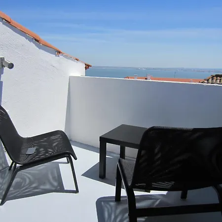 My Lx Flat@castle * Lisboa
